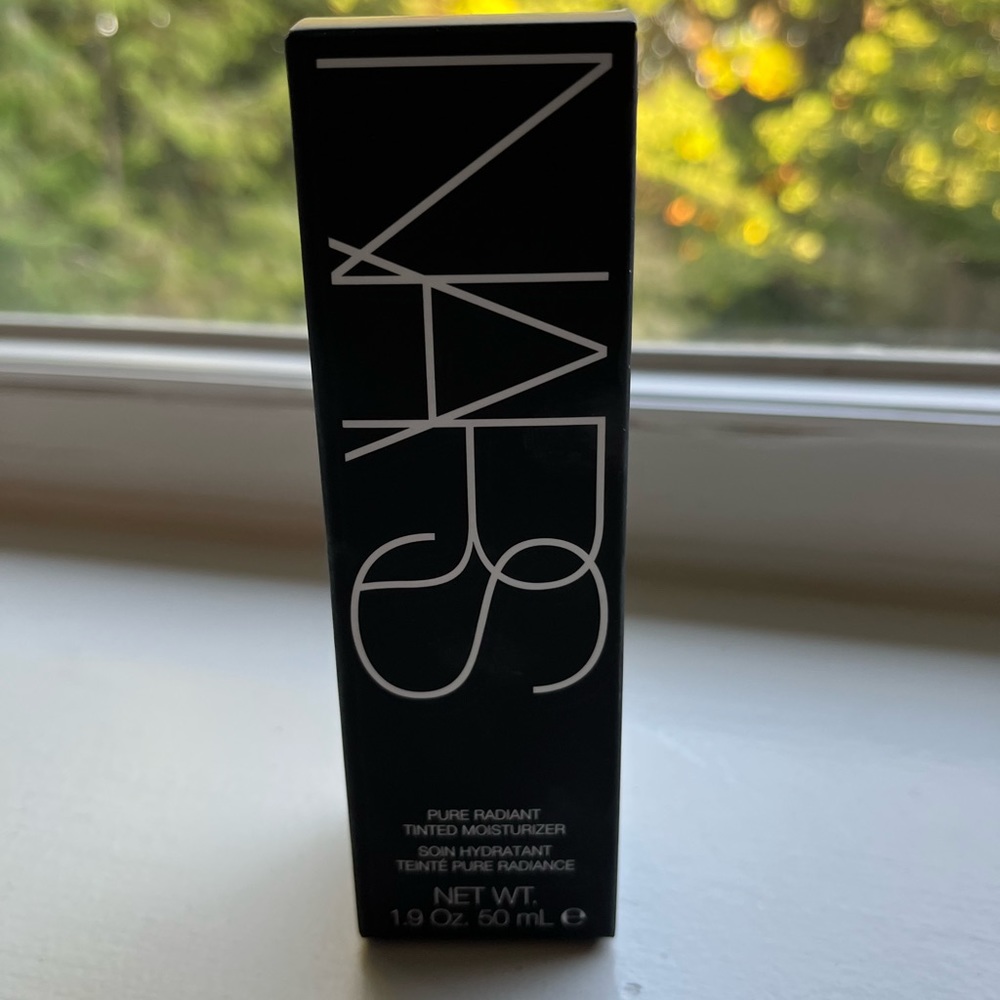 NWT Nars tinted moisturizer shade terre neuve